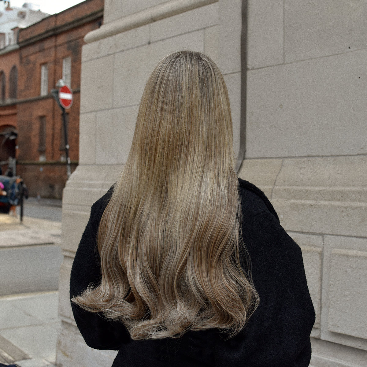 22" RealFeel Natural Wave Clip In Hair Extensions